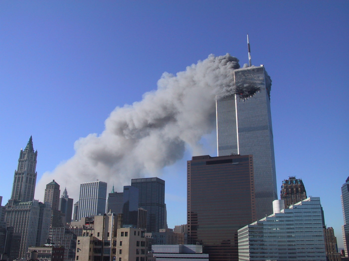 Smoke Pouring from WTC1 Across Lower Manhattan with The Woolworth Building at left.JPG